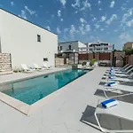 Pinna - Datul Apartment *
