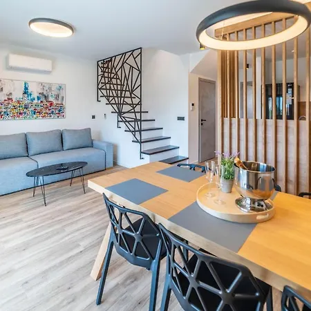 Pinna - Datul Апартаменти Пула